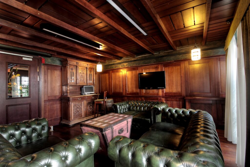Sala <span style="color: var(--gold);">Zielona</span> 6